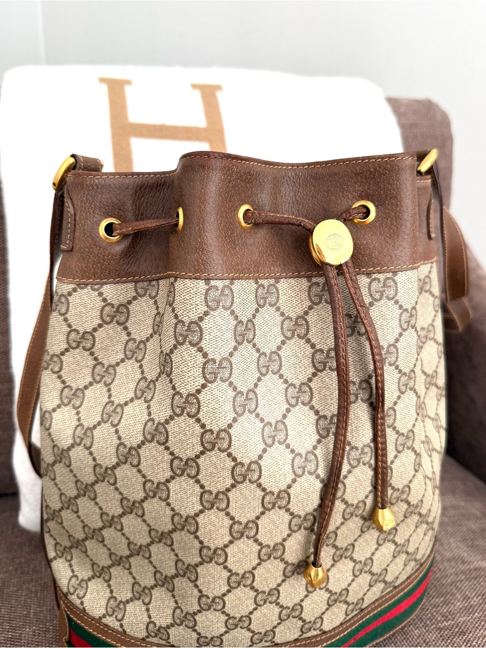 Gucci authentic brown monogram coated canvas Bucket Bag brown leather - Picture 5 of 16